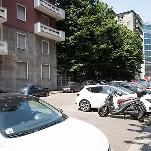 Youhosty - Paoli 3 Milán